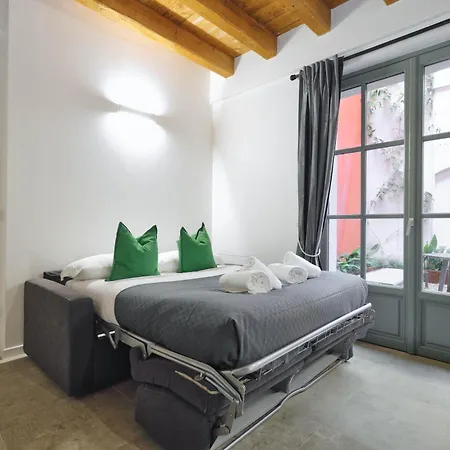 Just Urban - Boutique With Parking And Gym Mediolan