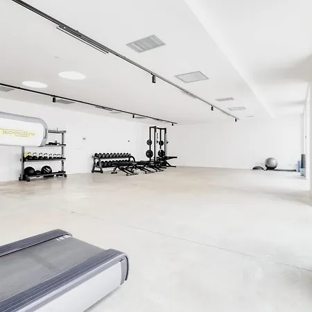 Just Urban - Boutique With Parking And Gym Mediolan